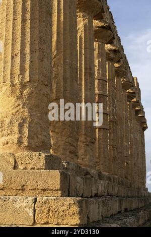 Agrigento, Italien, 3. Januar 2024: Blick auf den Tempel der Hera im Tal der Tempel bei Agrigento, Europa Stockfoto