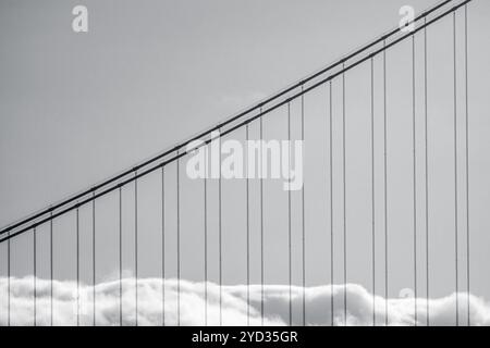 Abstrakten Detail der Nebel auf der Golden Gate Bridge In San Francisco Stockfoto