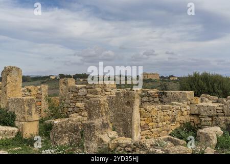 Castelvetrano, Italien, 3. Januar 2024: Blick auf Tempel E und Tempel F in Selinunte in Sizilien, Europa Stockfoto