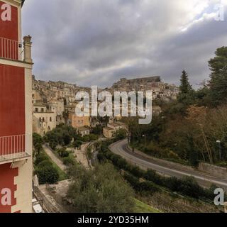 Ragusa, Italien, 27. Dezember 2023: Blick auf die historische Altstadt von Ibla Ragusa im Südosten Siziliens, Europa Stockfoto