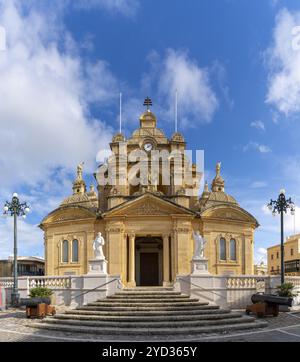 Xaghra, Malta, 20. Dezember 2023: Blick auf die Pfarrkirche Nadur auf der Insel Gozo in Malta, Europa Stockfoto