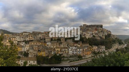 Ragusa, Italien, 27. Dezember 2023: Blick auf die historische Altstadt von Ibla Ragusa im Südosten Siziliens, Europa Stockfoto