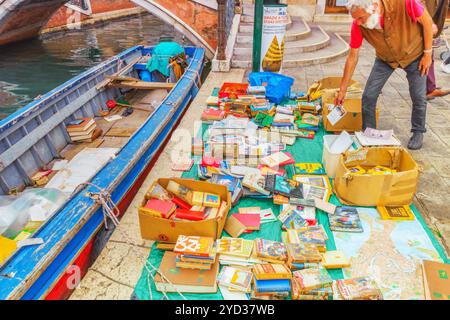 Venedig, Italien, 11. MAI 2017: Blick auf die schönste Stadt der Welt - Venedig, Buchmesse, Flohmarkt. Italien. Stockfoto