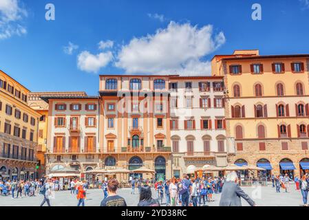 Florenz, Italien, 13. MAI 2017: Platz der Signoria (Piazza della Signoria) L-förmigen Platz vor dem Palazzo Vecchio in Florenz mit Tour Stockfoto