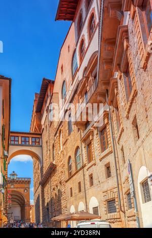 Florenz, Italien, 13. MAI 2017: Schöne Landschaft Stadt- und Historische Ansicht von Florenz - die Stadt der Renaissance am Fluss Arno, Straße, Tou Stockfoto