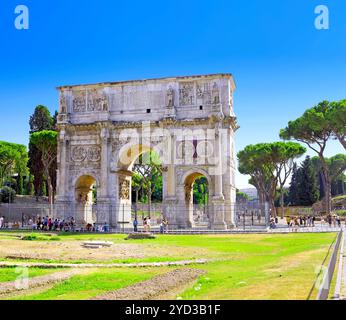 Der Bogen von Constantine am Ende der Palatin. Rom, Italien. Stockfoto