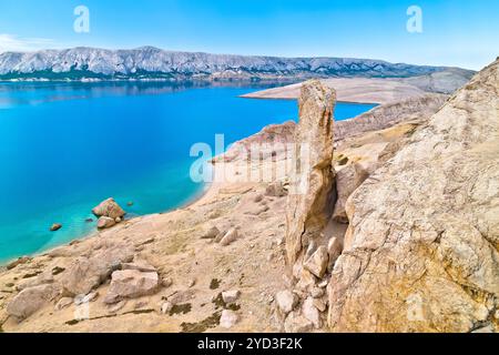 Metajna, Insel Pag. Berühmter Beritnica Strand in Steinwüste atemberaubende Landschaft aus der Vogelperspektive Stockfoto