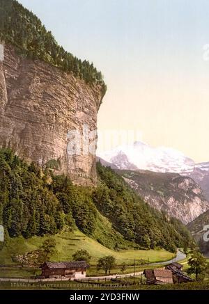 Lauterbrunnental und Jungfrau, Berner Oberland, Schweiz, historische, digital restaurierte Reproduktion eines Originals aus dem 19. Jahrhundert, Rekorddatum Stockfoto