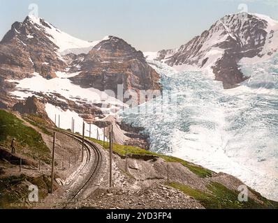 Jungfrau, Eisenbahn, Eiger und Mönch, mit Eiger-Gletscher, Berner Oberland, Schweiz, historische, digital restaurierte Reproduktion aus dem 19. Jahrhundert Stockfoto