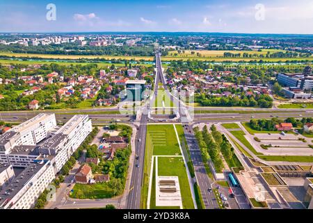 Aus der Vogelperspektive auf Zagreb und den Fluss Save in der Nähe des Springplatzes Stockfoto