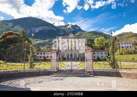 Villa Sola Cabiati in Tremezzo mit Blick auf den Comer See Stockfoto