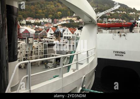 Die 'Tyrving'-Katamaran-Fähre liegt in Bergen, Norwegen. Stockfoto