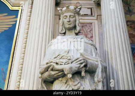 Statue des heiligen auf dem Altar des Heiligen Franz von Assisi in der Franziskanerkirche der Verkündigung in Ljubljana, Slowenien Stockfoto