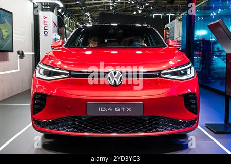 Das vollelektrische SUV-Coupé Volkswagen ID.4 GTX wurde auf der IAA Mobility 2021 in München am 6. September 2021 vorgestellt. Stockfoto