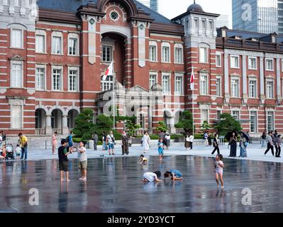 Der Eingang zum Bahnhof Tokio auf der Marunouchi-Seite in Tokio, Japan. Stockfoto