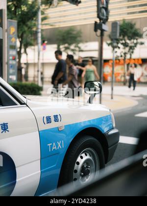 Ein Taxi in Tokio, Japan. Stockfoto