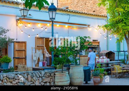 Shopping in Santa Gertrudis de Fruitera, Ibiza, Balearen, Spanien Stockfoto