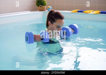 Physiotherapiezentrum, spezialisiert auf Schulterpathologie vor oder nach der Operation. Stockfoto