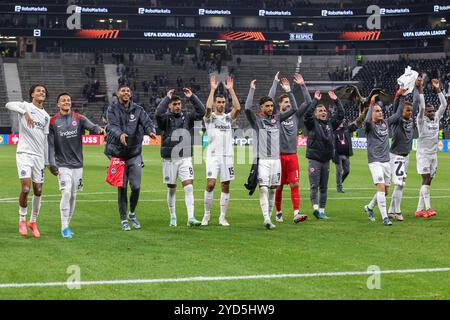 IUEFA Europa League - Eintracht Frankfurt - Rigas FS am 24.10.2024 im Deutsche Bank Park in Frankfurt Jubel und Freude über den Sieg bei der Mannschaft von Eintracht Frankfurt, hier mit Jean Matteo Bahoya (Frankfurt 19), Tuta/Lucas Silva Melo (Frankfurt 35), Torwart Kaua Morais Vieira dos Santos (Frankfurt 40), Fares CHAIBI (Frankfurt 8), Ellyes Skhiri (Frankfurt 15), Omar Marmoush (Frankfurt 7), Gopp (Frankfurt/Gopp (Frankfurt/Gopp), Frankfurt/Gopp (Frankfurt/Gopp), Frankfurt/Gopp (Frankfurt/Gopp (Frankfurt/Gopp), Frankfurt/Gopp (Frankfurt/22) Stockfoto