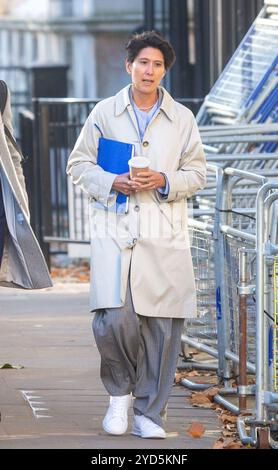 London, England, Großbritannien. Oktober 2024. Chief Operating Officer für den öffentlichen Dienst und Ständiger Sekretär des Kabinettsbüros CAT LITTLE wird in Whitehall gesehen. (Kreditbild: © Tayfun Salci/ZUMA Press Wire) NUR REDAKTIONELLE VERWENDUNG! Nicht für kommerzielle ZWECKE! Stockfoto