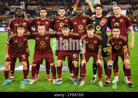 Rom, Italie. Oktober 2024. Team der AS Roma während der UEFA Europa League, Liga Phase MD3 Fußballspiel zwischen AS Roma und Dynamo Kyiv am 24. Oktober 2024 im Stadio Olimpico in Rom, Italien - Foto Matthieu Mirville (M Insabato)/DPPI Credit: DPPI Media/Alamy Live News Stockfoto