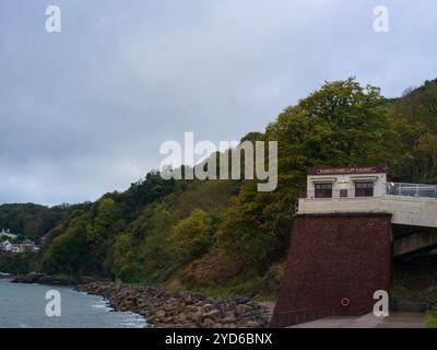 BABBACOMBE CLIFF RAILWAY VIKTORIANISCHE STANDSEILBAHN Stockfoto