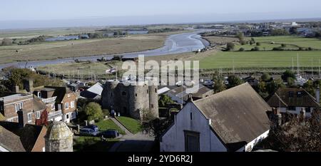 Aus der Vogelperspektive von Rye, einschließlich Ypern Tower und River Rother, Rye, East Sussex, England, Großbritannien Stockfoto