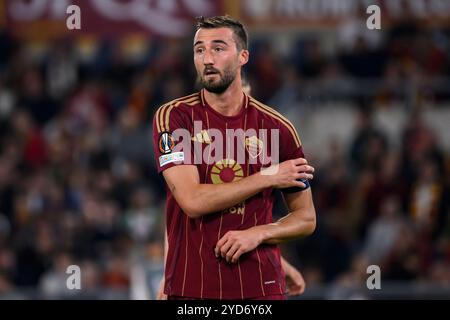 Rom, Italien. Oktober 2024. Bryan Cristante von AS Roma reagiert während des Europa League-Fußballspiels zwischen AS Roma und Dynamo Kyiv im Olimpico-Stadion in Rom (Italien) am 24. Oktober 2024. Quelle: Insidefoto di andrea staccioli/Alamy Live News Stockfoto