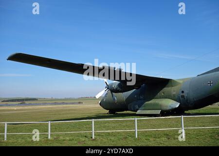 Transall C-160 auf dem Ballenstedt Flugplatz, Deutschland Stockfoto