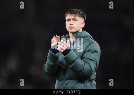 Aktenfoto vom 24.10.2024 von Tottenham Hotspur's Mikey Moore. Die neymarsche Darstellung des Tottenham-Sternchens Mikey Moore am Donnerstagabend hat die Zungen wackeln lassen, nachdem sie drei Siege in der Europa League mit einem Sieg von 1-0 zu Hause gegen AZ Alkmaar erzielt haben. Ausgabedatum: Freitag, 25. Oktober 2024. Stockfoto