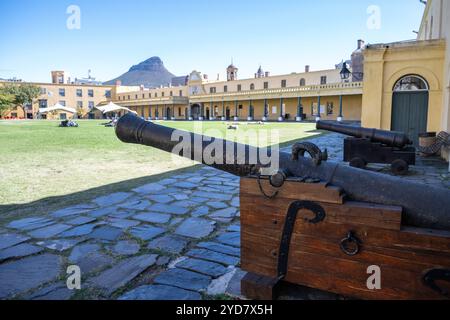 Kanonen und Innenhof am Kap der Guten Hoffnung in Kapstadt, Südafrika Stockfoto