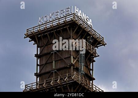 Loesch-Turm mit Schriftzug, Wahrzeichen, Kokrerei Hansa, Dortmund, Ruhrgebiet, Deutschland, Europa Stockfoto