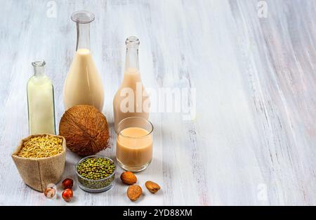 Pflanzliche Milch - Alternative zur Kuhmilch. Stockfoto