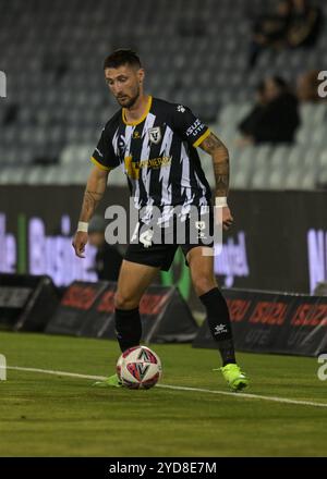 Leumeah, Australien. Oktober 2024. Marin Jakolis vom Macarthur FC wurde 2024-25 beim 2. Spiel der Isuzu UTE A-League zwischen Macarthur FC und Newcastle Jets FC im Campbelltown Stadium in Leumeah in Aktion genommen. Endpunktzahl: Macarthur 1: 2 Newcastle Jets. (Foto: Luis Veniegra/SOPA Images/SIPA USA) Credit: SIPA USA/Alamy Live News Stockfoto