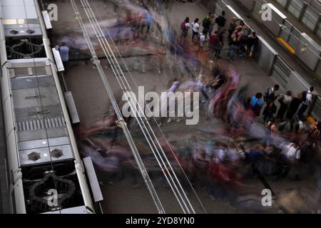 Das berühmte U-Bahn-Netz in Medellin, Colombia.includes Hochraiins, Straßenzüge und sogar Seilbahnen verbinden die Innenstadt der Stadt Stockfoto