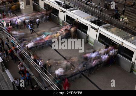 Das berühmte U-Bahn-Netz in Medellin, Colombia.includes Hochraiins, Straßenzüge und sogar Seilbahnen verbinden die Innenstadt der Stadt Stockfoto