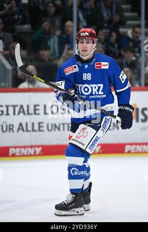 Kyle Platzer (Schwenninger Wild Wings #88) Schwenninger Wild Wings gegen EHC Red Bull München, Eishockey, DEL, Spieltag 12, Saison 2024/2025, 25.10.2024 Foto: Eibner-Pressefoto/Sven Laegler Stockfoto