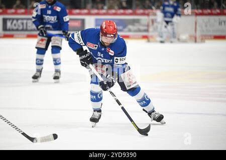 Benjamin Marshall (Schwenninger Wild Wings #54) Schwenninger Wild Wings gegen EHC Red Bull Muenchen, Eishockey, DEL, Spieltag 12, Saison 2024/2025, 25.10.2024 Foto: Eibner-Pressefoto/Sven Laegler Stockfoto