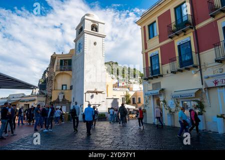 Uhrenturm (Torre dell' Orologio) Piazza Umberto, Capri Stadt, Insel Capri, Kampanien, Italien Stockfoto