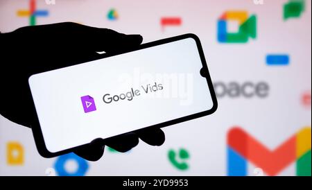 Dhaka, Bangladesch – 29. Juni 2024: Das Google Vids-Logo wird auf dem Smartphone angezeigt. Google Vids ist eine Online-Videoerstellungs-App, die im Lieferumfang enthalten ist Stockfoto