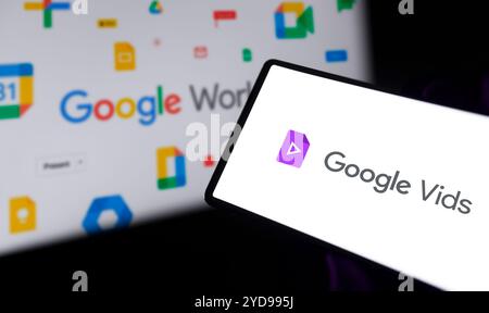 Dhaka, Bangladesch – 29. Juni 2024: Das Google Vids-Logo wird auf dem Smartphone angezeigt. Google Vids ist eine Online-Videoerstellungs-App, die im Lieferumfang enthalten ist Stockfoto