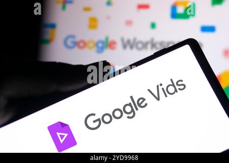 Dhaka, Bangladesch – 29. Juni 2024: Das Google Vids-Logo wird auf dem Smartphone angezeigt. Google Vids ist eine Online-Videoerstellungs-App, die im Lieferumfang enthalten ist Stockfoto