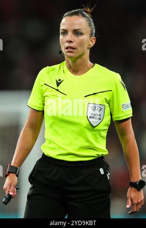 London, Großbritannien. Oktober 2024. Schiedsrichterin Marta Huerta de AZA während des Internationalen Freundschaftsspiels England Women vs Germany Women im Wembley Stadium, London, United Kingdom, 25. Oktober 2024 (Foto: Izzy Poles/News Images) in London, United Kingdom am 25.10.2024. (Foto: Izzy Poles/News Images/SIPA USA) Credit: SIPA USA/Alamy Live News Stockfoto