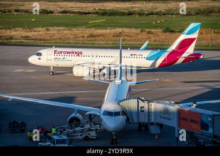 Eurowings Airbus A320neo, rollte nach der Landung zum Terminal 1 C-Gates, Eurowings Airbus am Gate, Flughafen Köln-Bonn, CGN, NRW, Deutschland, Flughafen Köln-Bonn *** Eurowings Airbus A320neo, nach der Landung zum Terminal 1 C Gate gefahren, Eurowings Airbus am Gate, Flughafen Köln Bonn, CGN, NRW, Deutschland, Flughafen Köln/Bonn Stockfoto