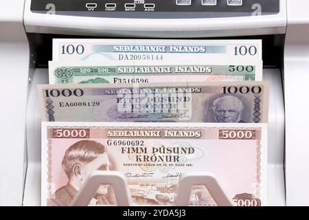 Isländische Krone in der Zählmaschine Stockfoto