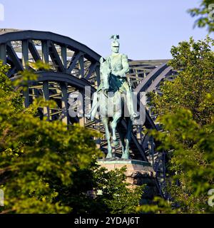 Reiterstatue Kaiser Wilhelm II. Vor der Hohenzollernbrücke, Köln, Deutschland, Europa Stockfoto