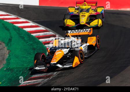 ALEXANDER ROSSI (7) aus Nevada City, Kalifornien, fährt während des Firestone Grand Prix von Monterey auf dem WeatherTech Raceway Laguna Seca in S auf der Strecke Stockfoto