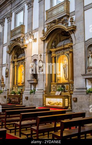 Kirche der Heiligen Dreifaltigkeit (Igreja da Santíssima Trindade), Porto, Portugal. Stockfoto