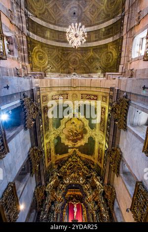 Innendecke der Kirche unserer Lieben Frau von Carmo (Igreja do Carmo), Porto, Portugal. Stockfoto