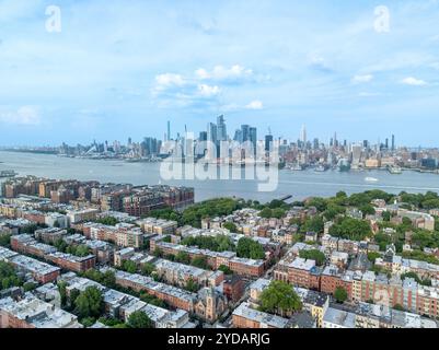 Blick aus der Vogelperspektive auf Hoboken und Manhattan Skyline Stockfoto